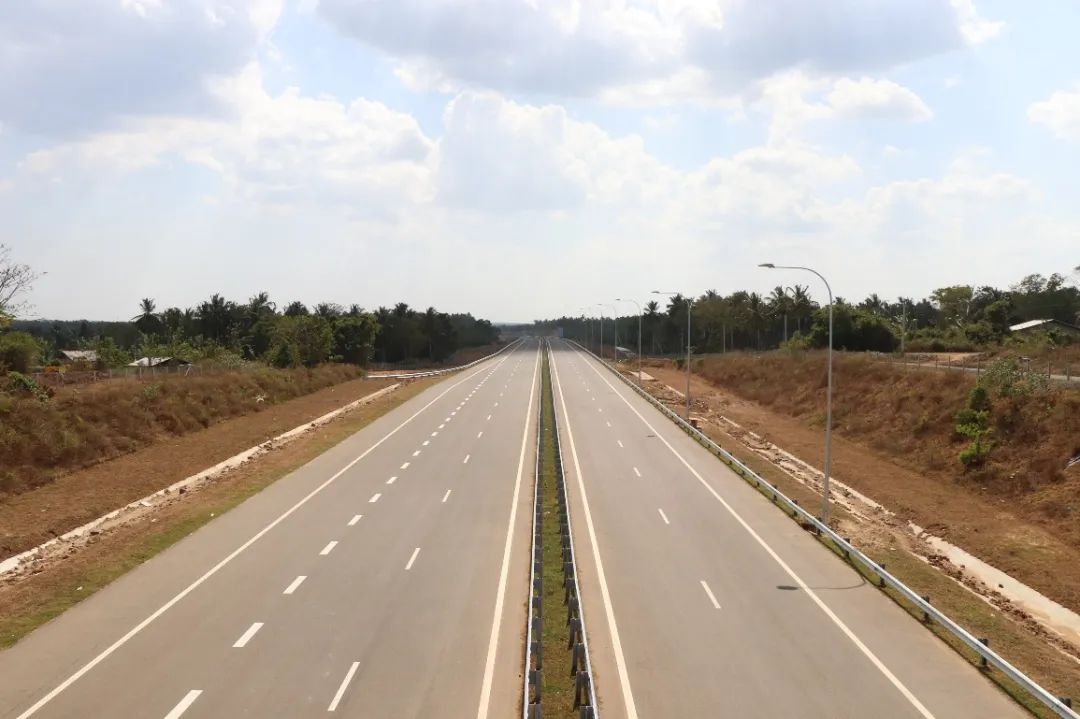 川铁国际公司参建的斯里兰卡南部高速延长线项目荣获鲁班奖（境外工程）