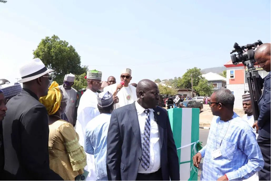尼日利亚总统布哈里出席LOKOJA GANAJA立交桥竣工剪彩仪式